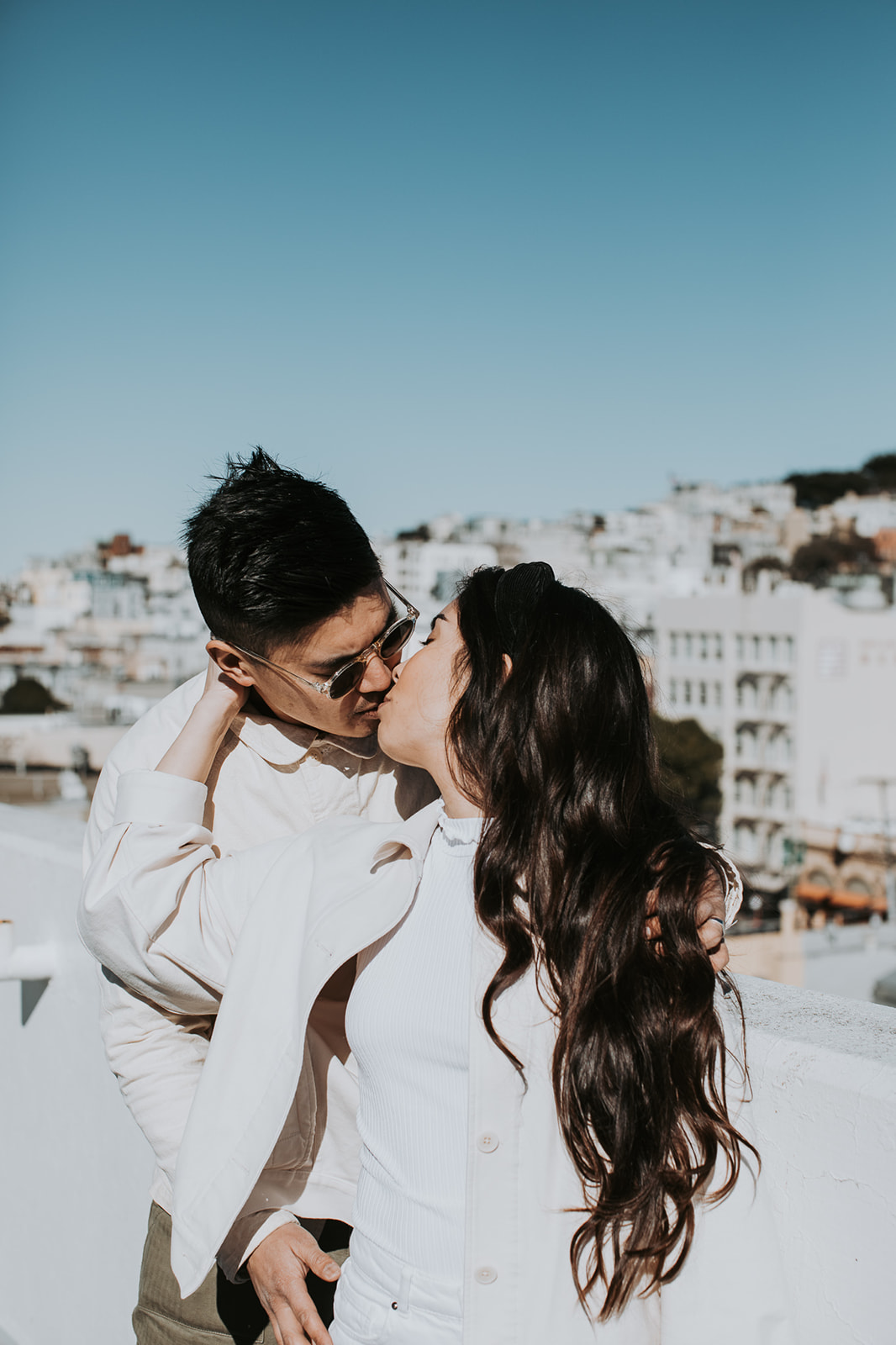 San Francisco Parking Garage couples session by Abigail Maki Photography. Includes posing inspiration for an outdoor couples session. Book your San Fransico couples session and browse the blog for more inspiration #couples #photography #couplesphotography #sanfranciscophotographer